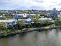 46/29, Stunning Lakeview Townhouse In A Prime Location! - Image 1
