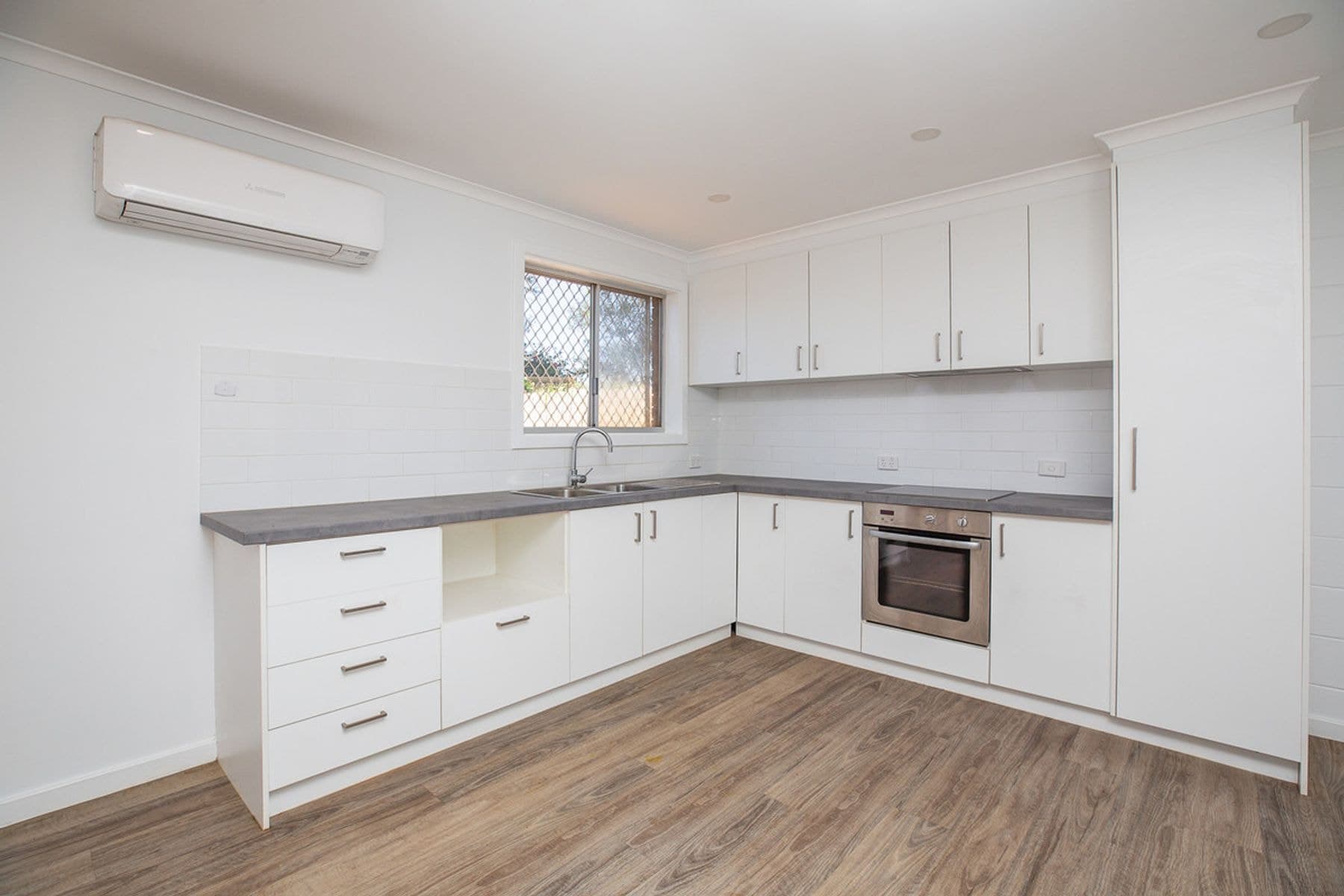4C Eltona Close, South Hedland WA 6722, South Hedland - Thumbnail 2