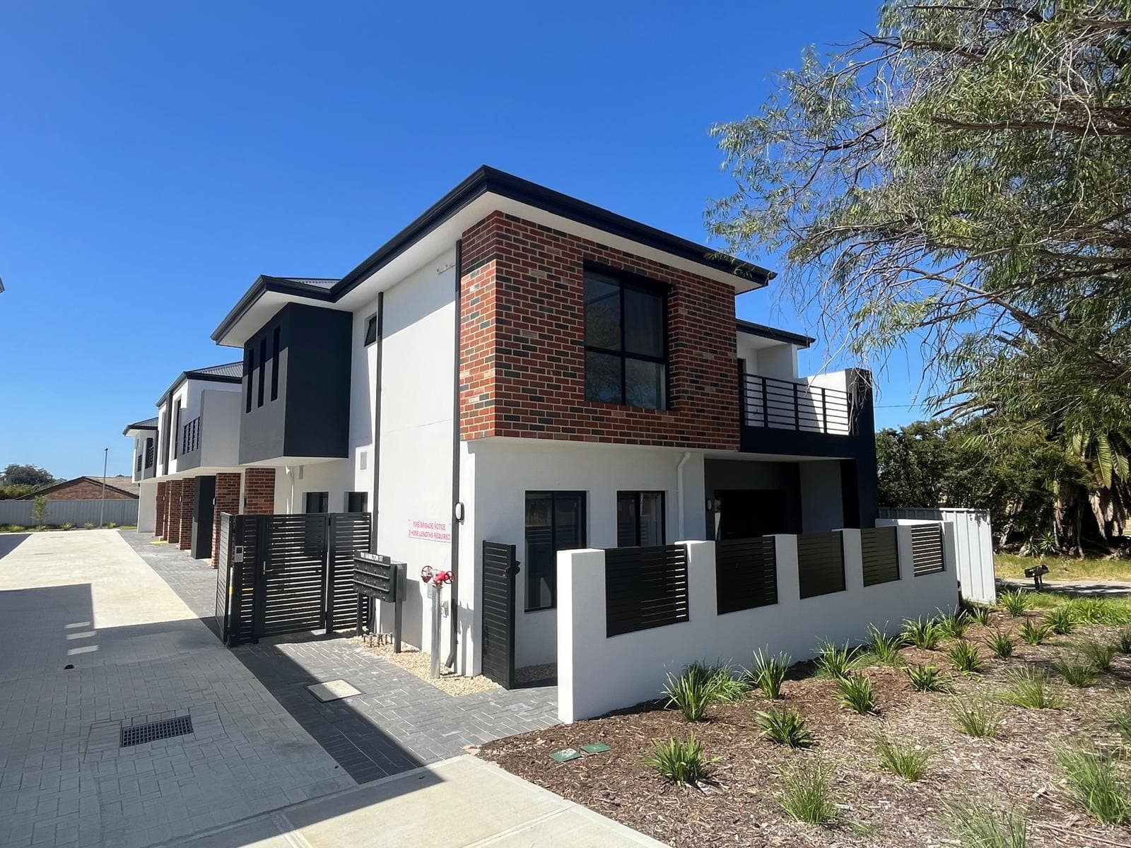 2/101 Hamilton Street, CANNINGTON  WA  6107, Cannington - Thumbnail 2