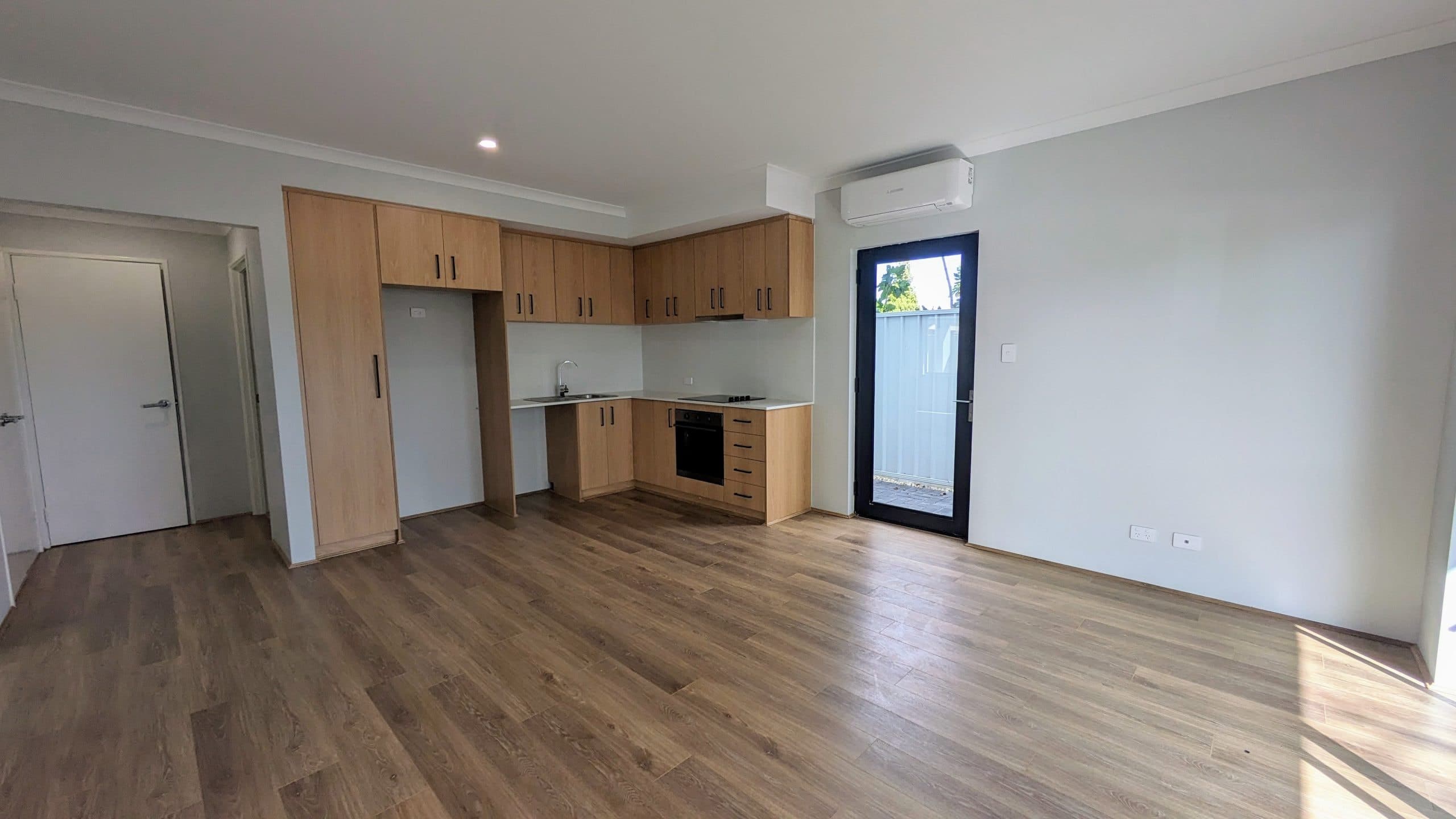 2/101 Hamilton Street, CANNINGTON  WA  6107, Cannington - Thumbnail 4