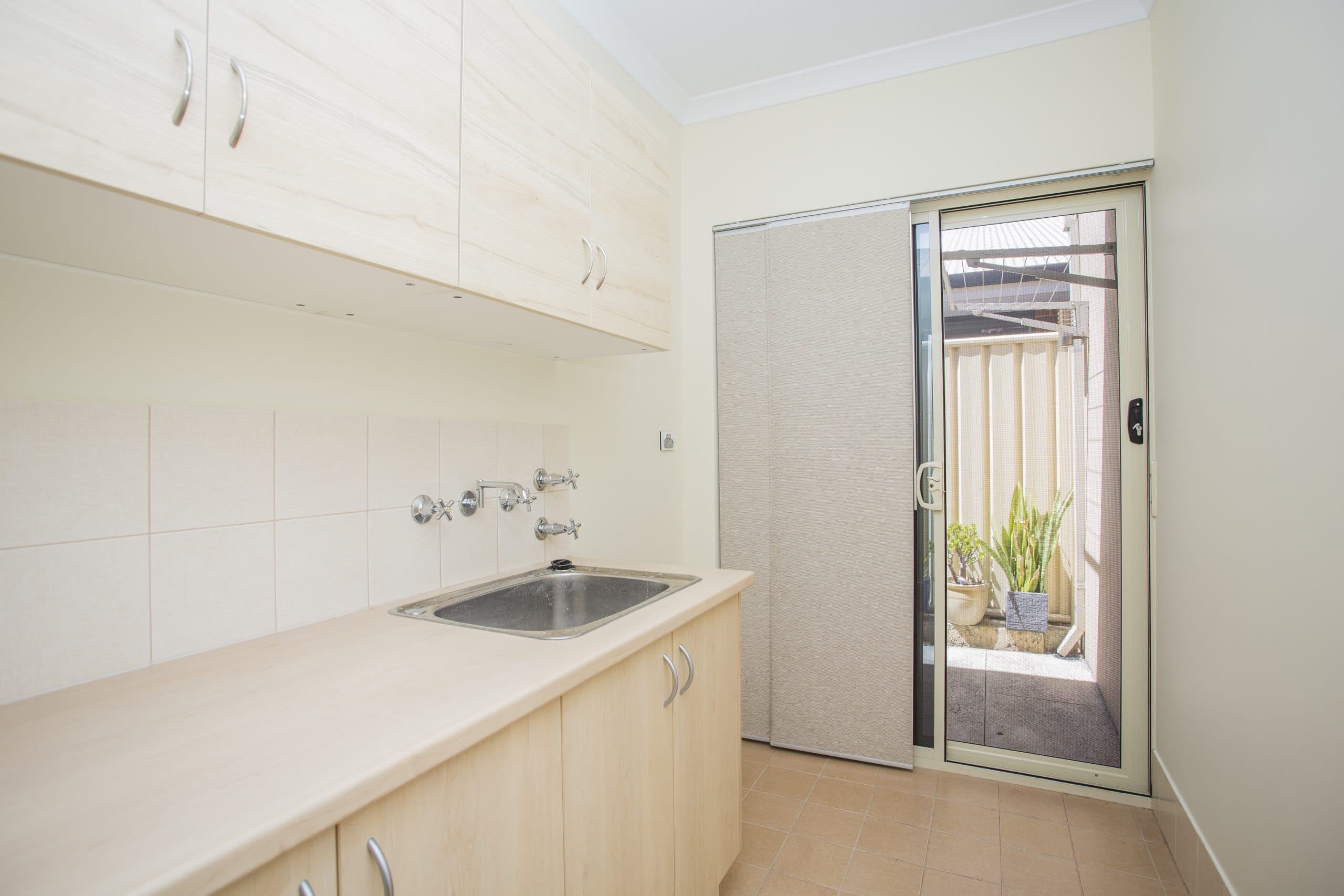8 Levis Drive, CANNING VALE  WA  6155, Canning Vale - Thumbnail 6