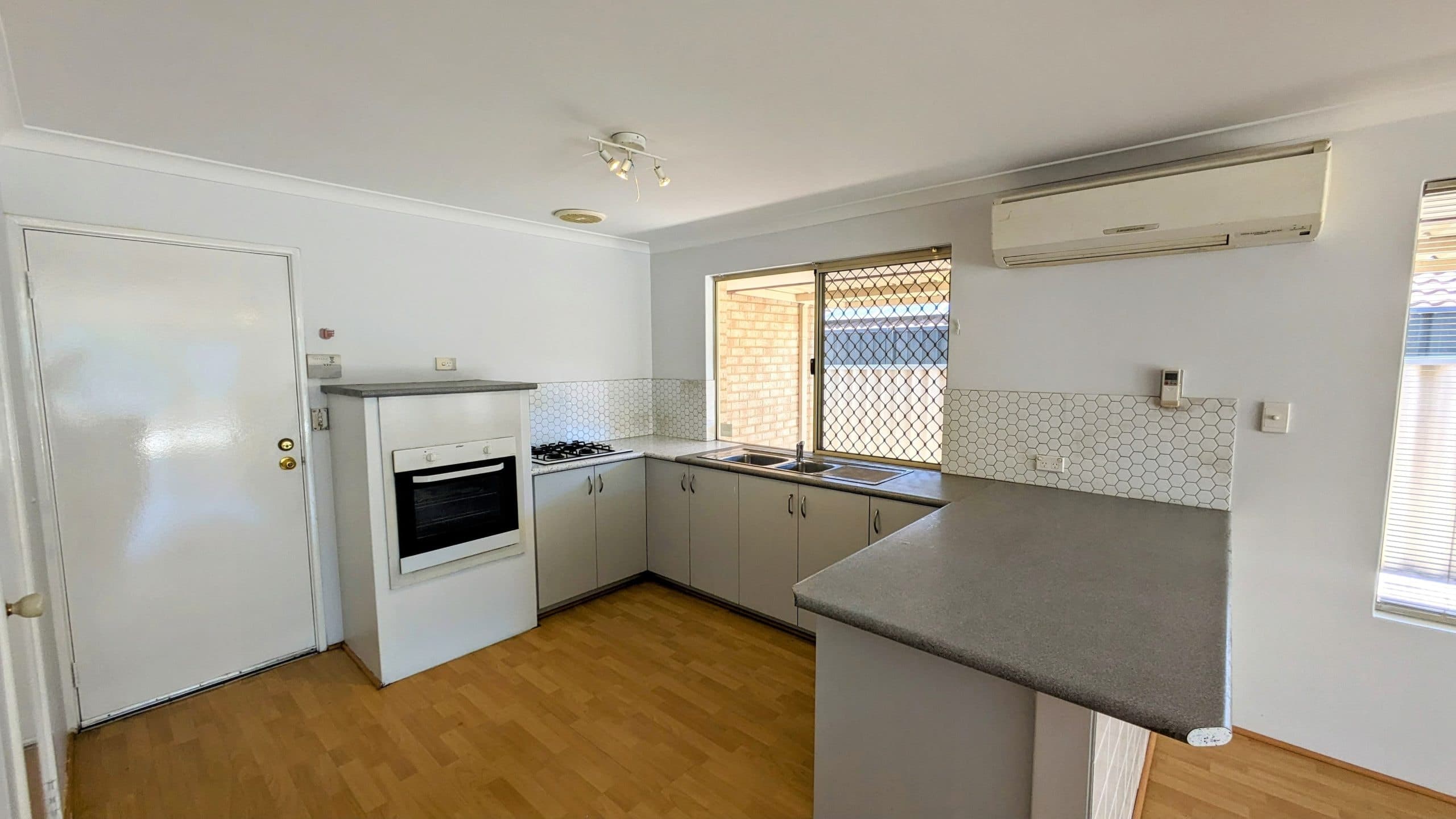 48 Christian Circle, QUINNS ROCKS  WA  6030, Quinns Rocks - Thumbnail 6