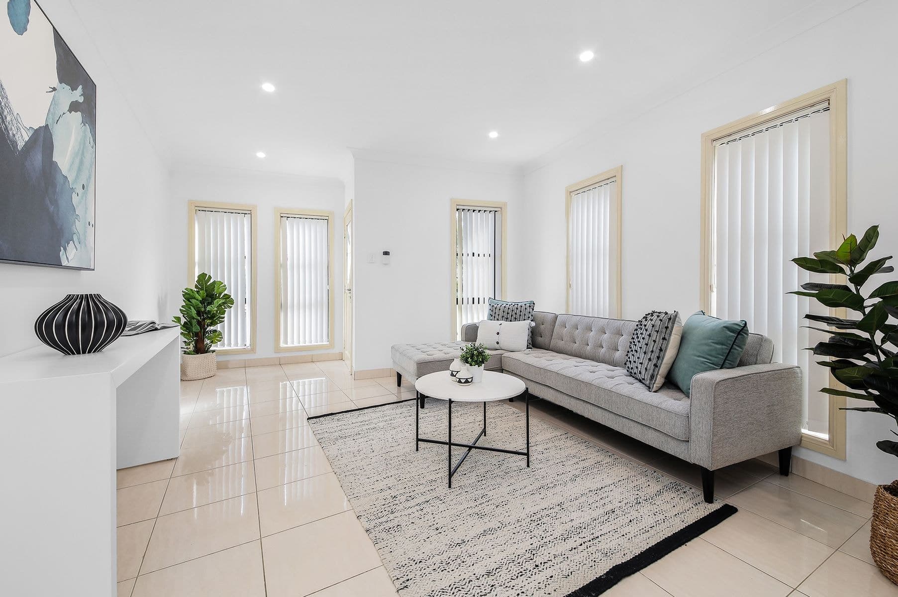 10 Sandra Avenue, Panania NSW 2213, Panania - Thumbnail 2
