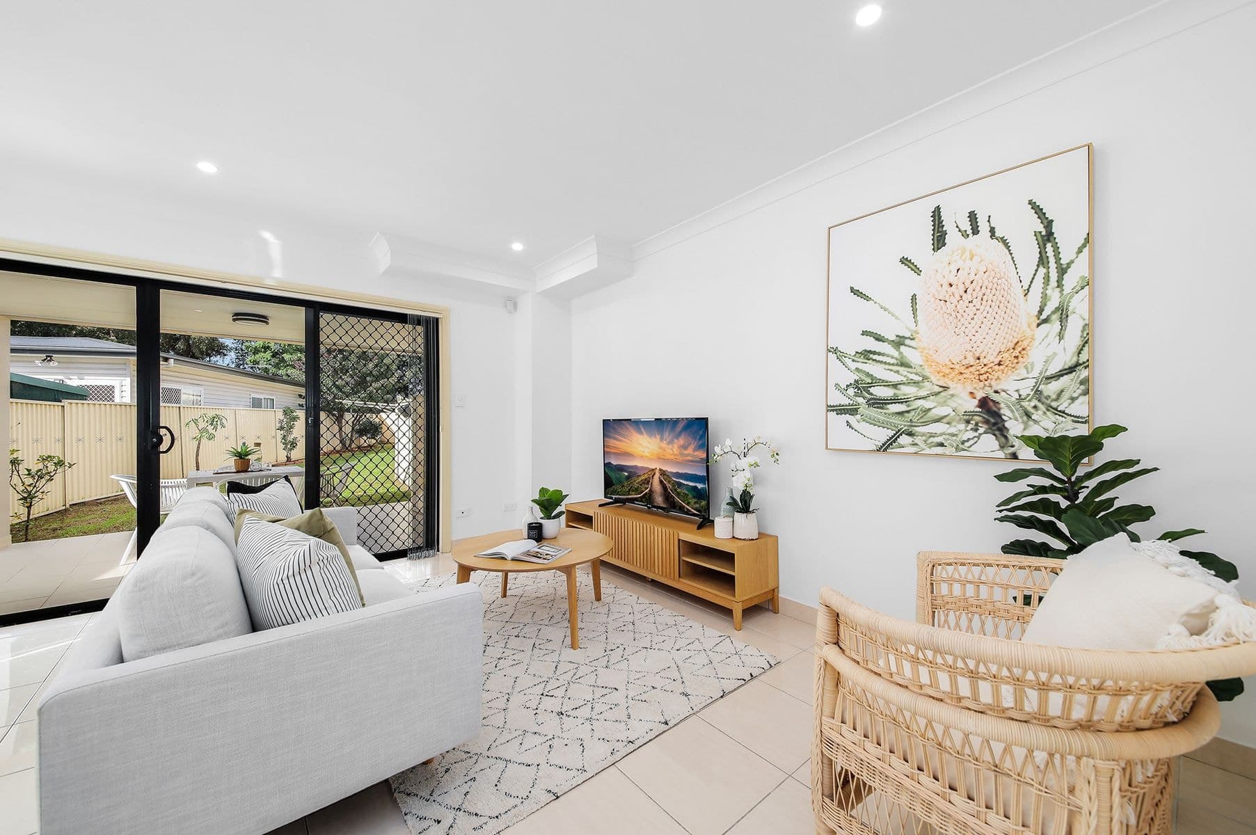10 Sandra Avenue, Panania NSW 2213, Panania - Thumbnail 3