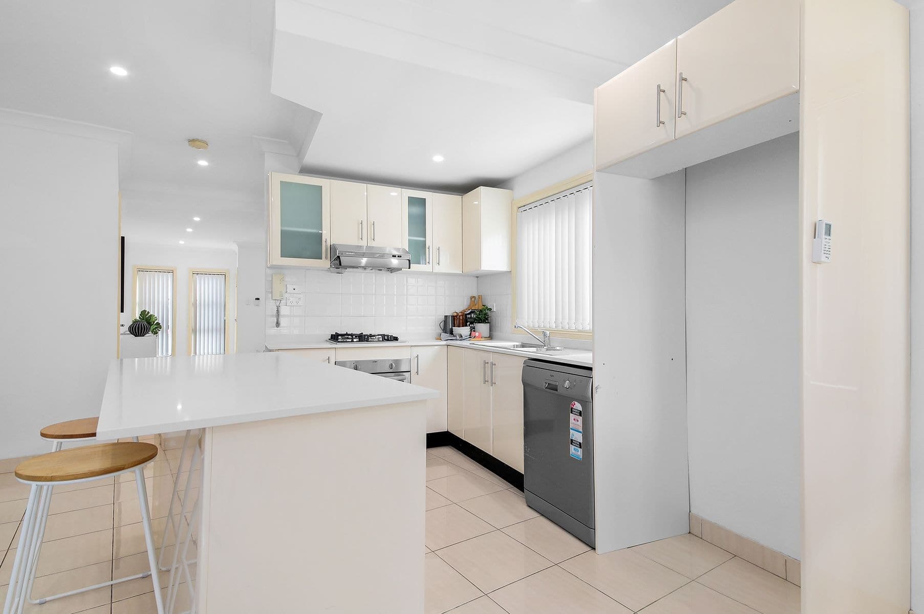 10 Sandra Avenue, Panania NSW 2213, Panania - Thumbnail 5