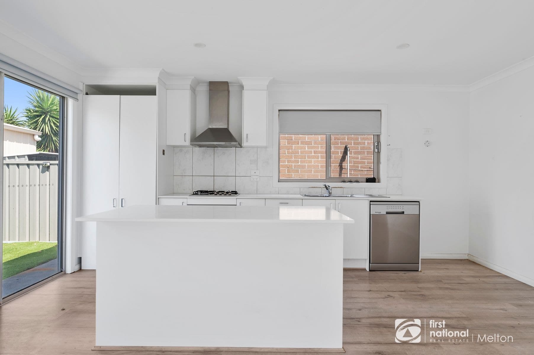 28 Parkleigh Drive, Kurunjang VIC 3337, Kurunjang - Thumbnail 3
