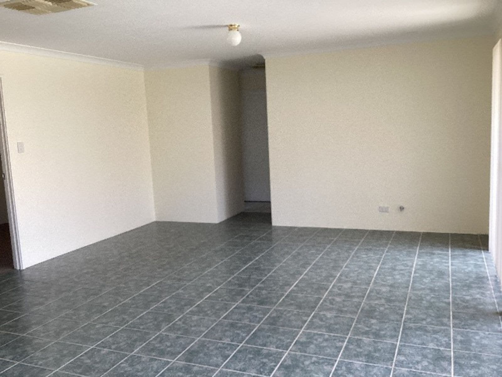21 Clifton Crescent, Pinjarra WA 6208, Pinjarra - Thumbnail 5