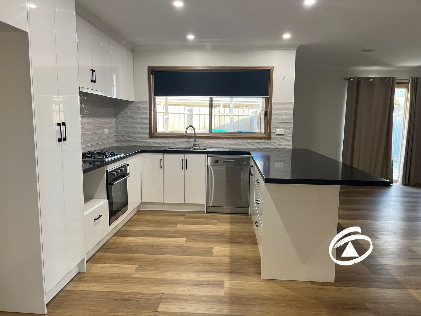54 Pentland Drive, Narre Warren VIC 3805, Narre Warren - Thumbnail 2