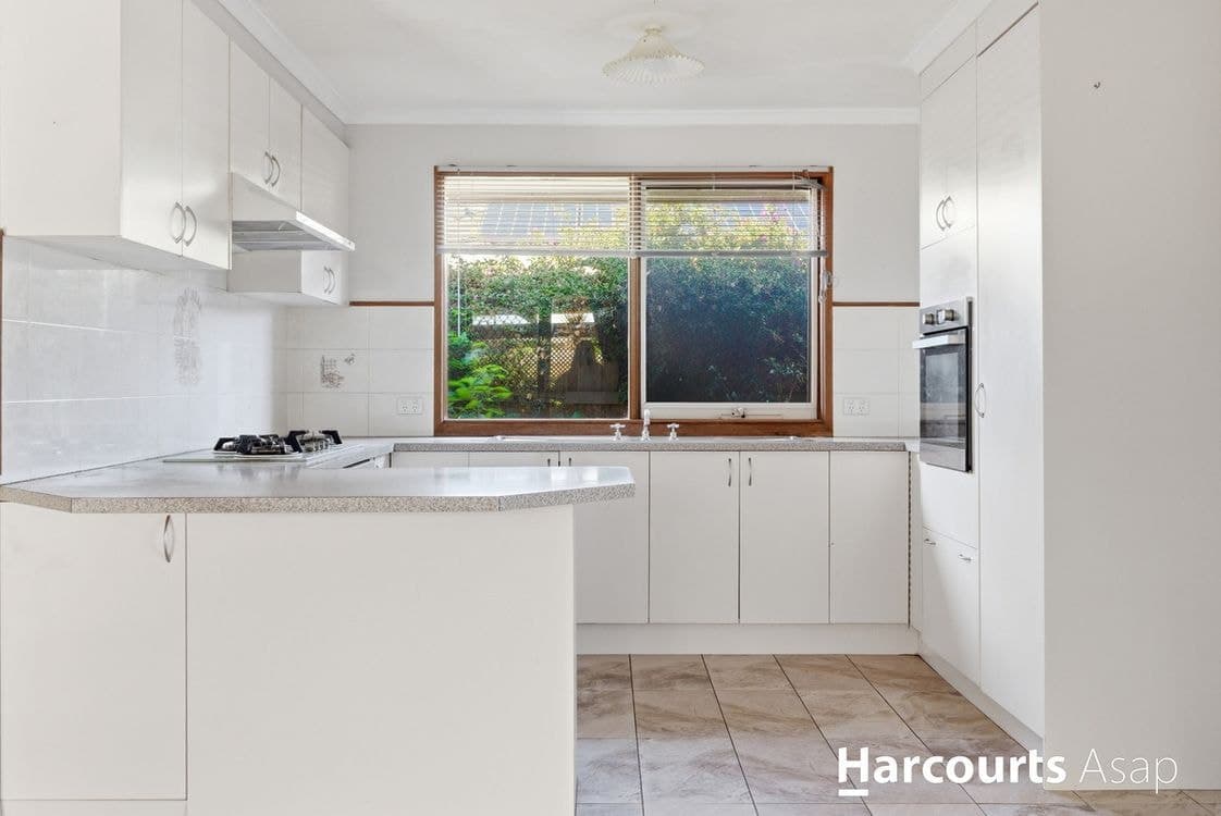 42 McGuigan Drive, Cranbourne, VIC 3977, Cranbourne - Thumbnail 3