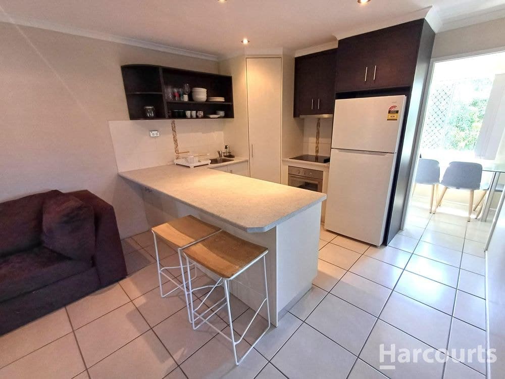 2/63 Queens Road, SCARNESS, QLD, 4655, Scarness - Thumbnail 2