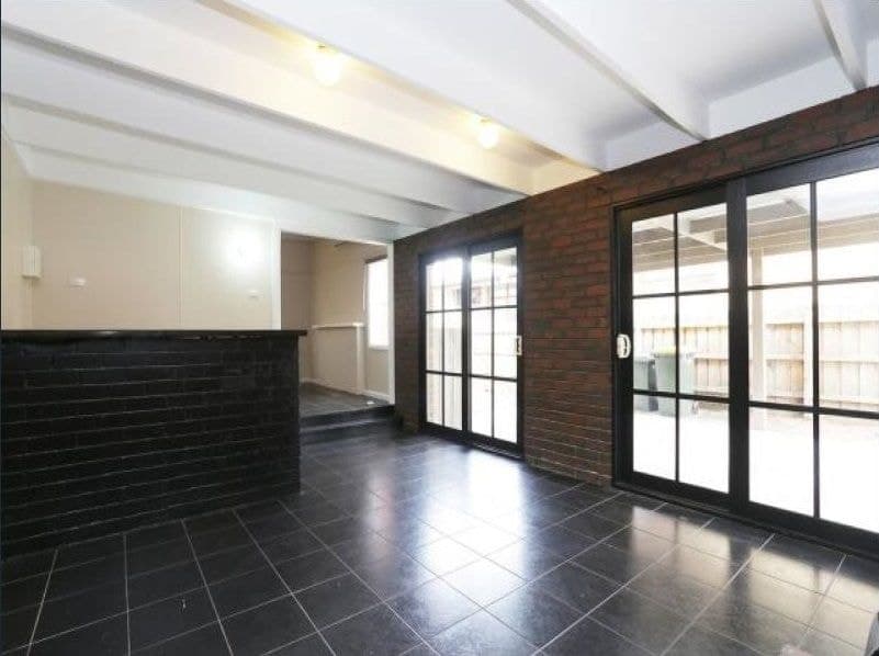 75 Rosslyn Avenue, Seaford, VIC 3198, Seaford - Thumbnail 2