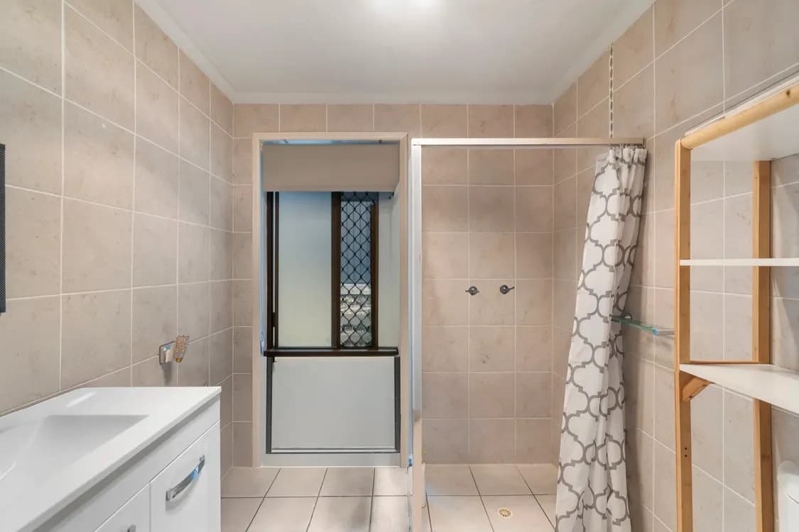 1 Lance Drive, MOUNT WARREN PARK, QLD, 4207, Mount Warren Park - Thumbnail 6