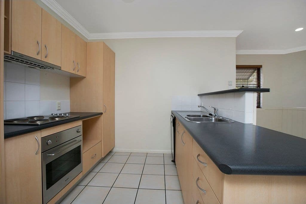 1/87 Sackville Street, GREENSLOPES, QLD, 4120, Greenslopes - Thumbnail 2