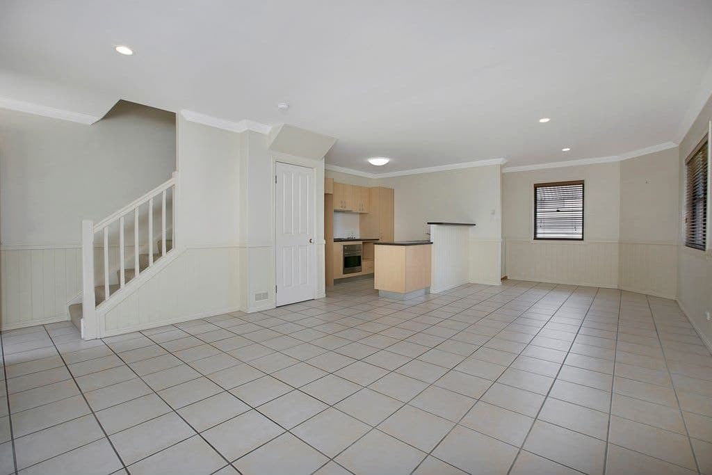 1/87 Sackville Street, GREENSLOPES, QLD, 4120, Greenslopes - Thumbnail 3