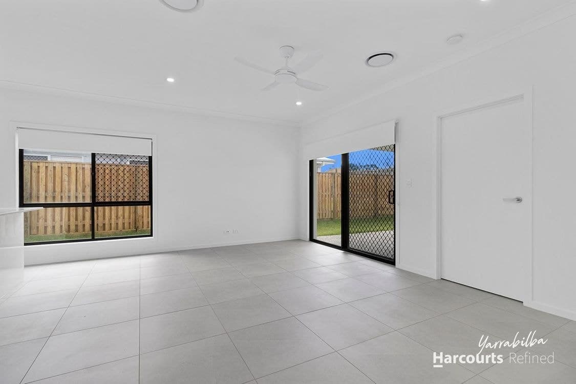 110 Edinburgh Crescent, GLENEAGLE, QLD, 4285, Gleneagle - Thumbnail 6
