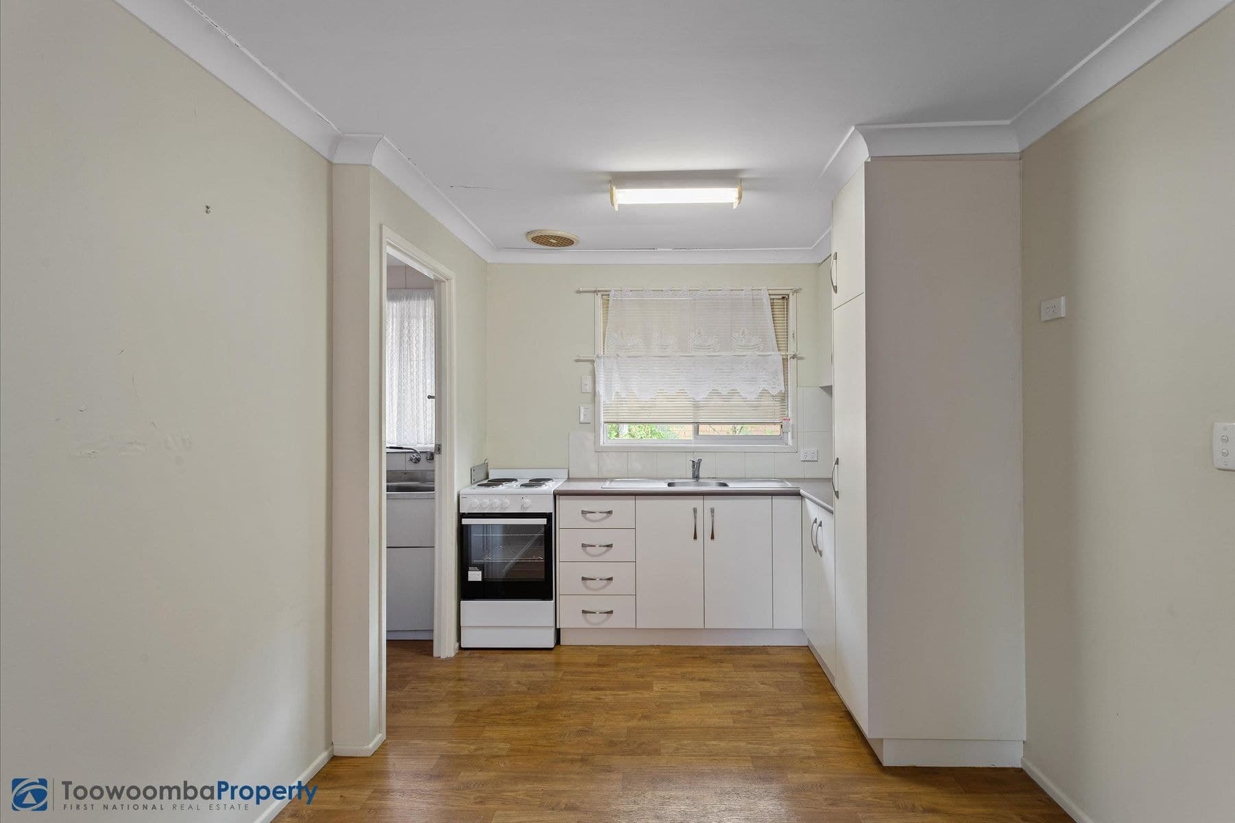 1/244 Alderley Street, Centenary Heights QLD 4350, Centenary Heights - Thumbnail 2