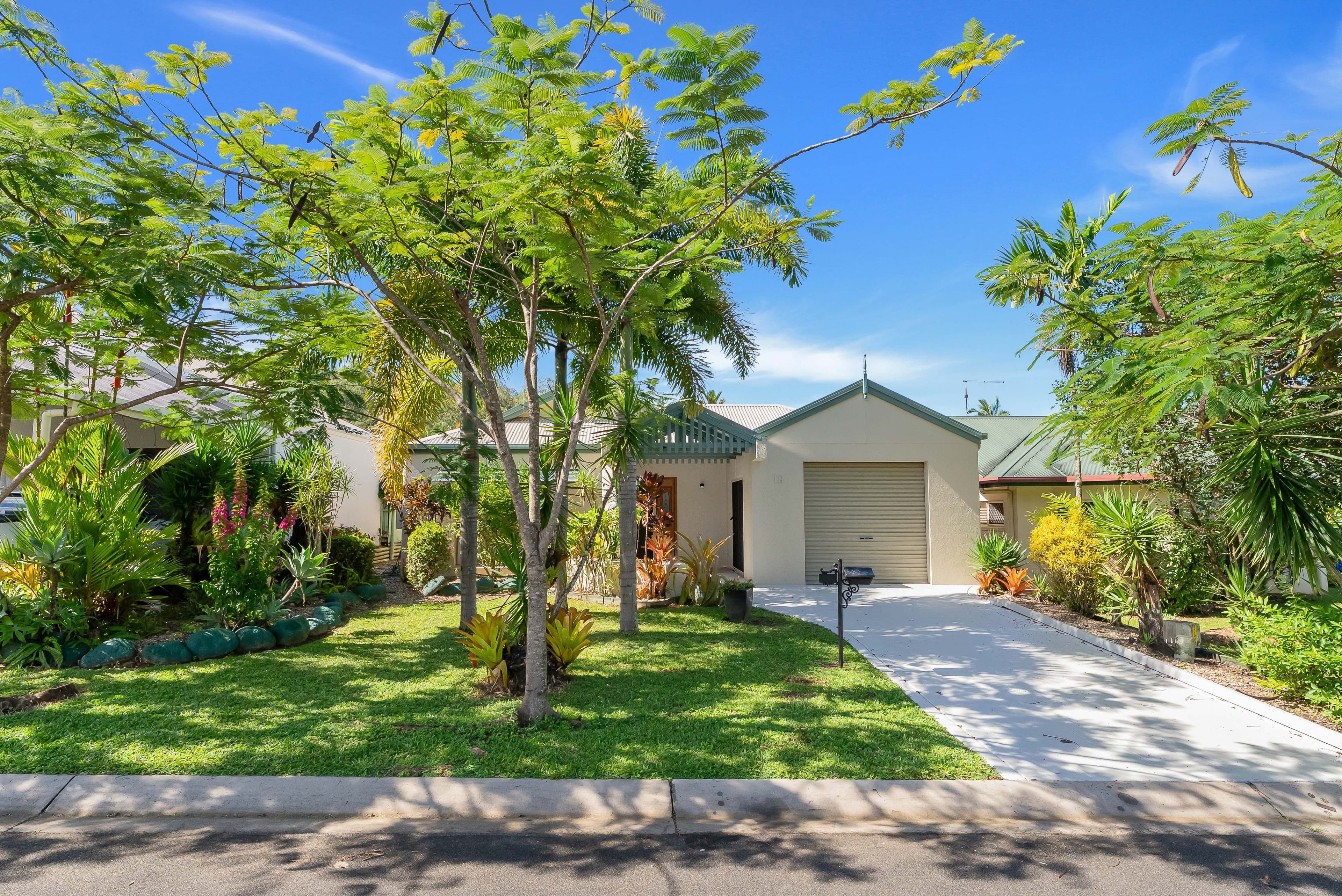 16 Foxtail Street, Mount Sheridan - Image 1