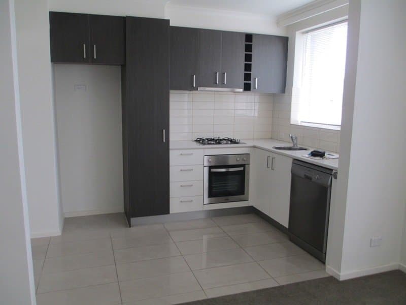 4/102 Westbury Street, St Kilda VIC 3182, St Kilda - Thumbnail 2