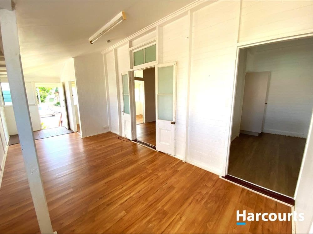 Unit 2/37 Macrossan Street, CHILDERS, QLD, 4660, Childers - Thumbnail 2