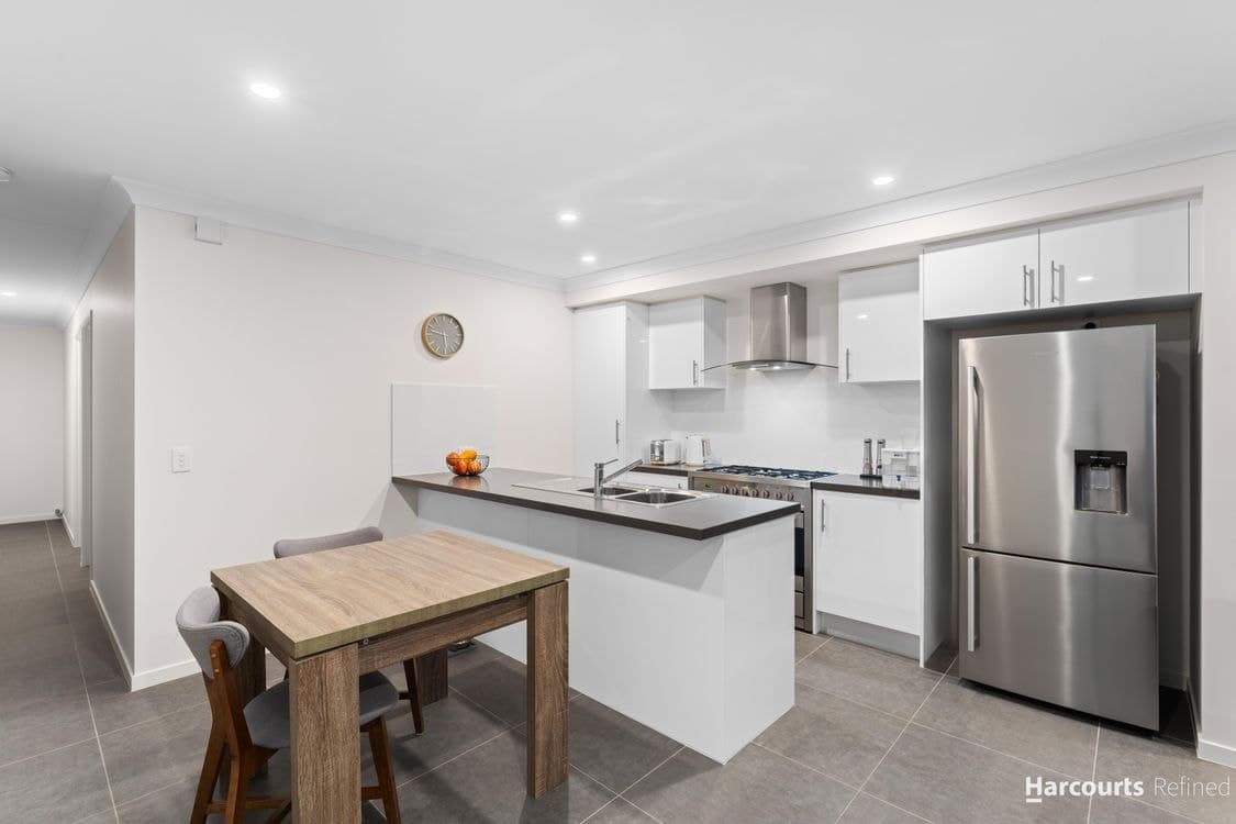 54 Snowdonia Crescent, YARRABILBA, QLD, 4207, Yarrabilba - Thumbnail 6
