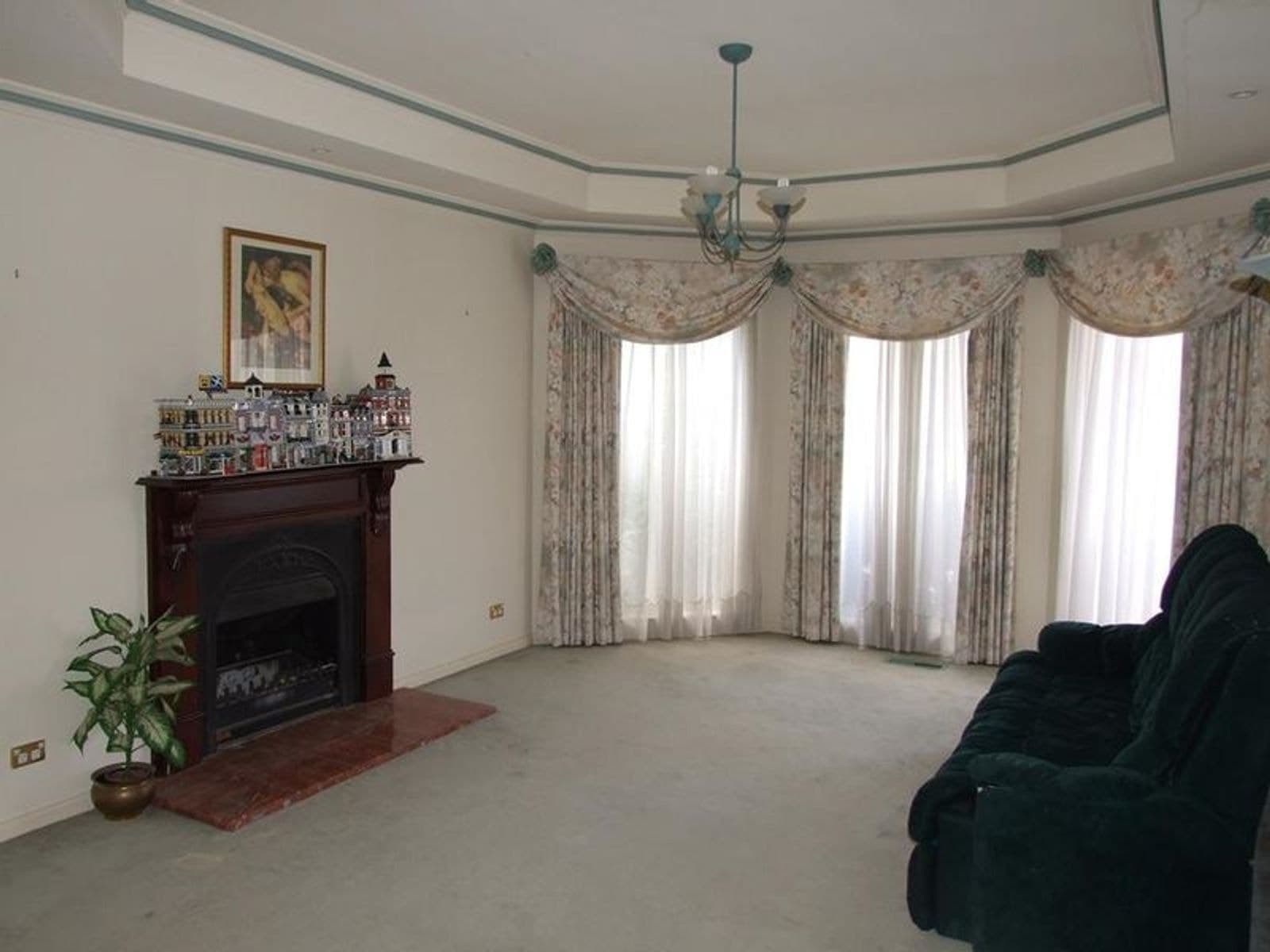 16 Tanya Place, Wheelers Hill VIC 3150, Wheelers Hill - Thumbnail 2