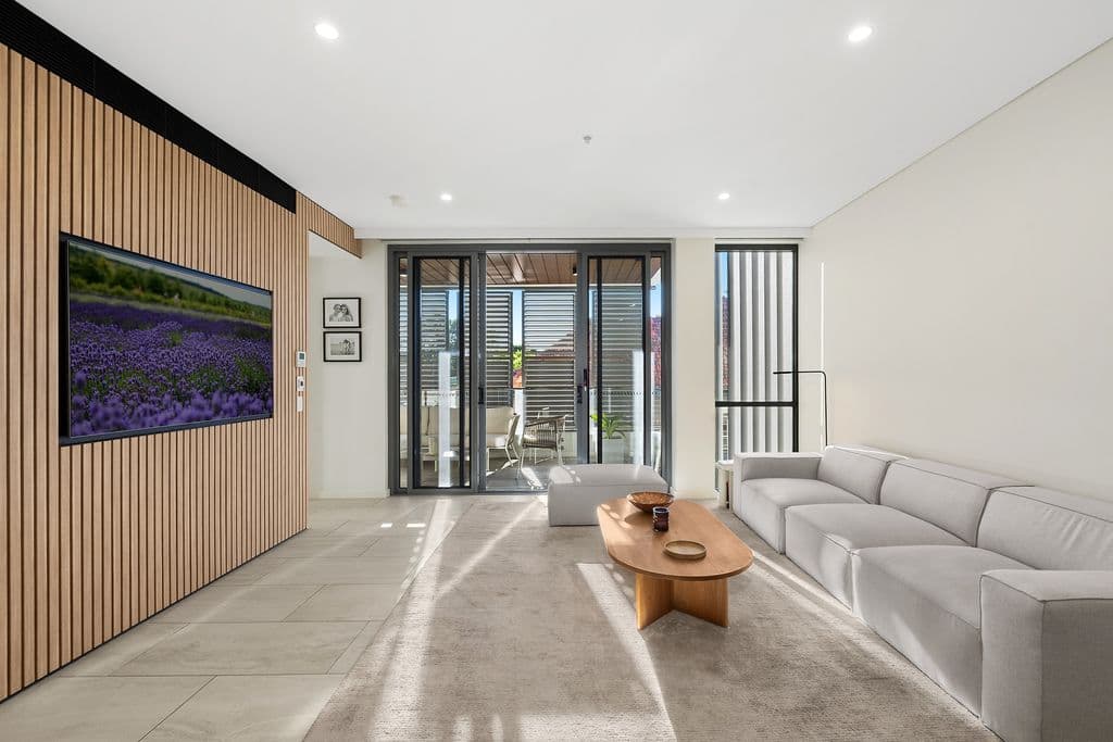 G04/4 Stuart Crescent, Drummoyne - Image 1