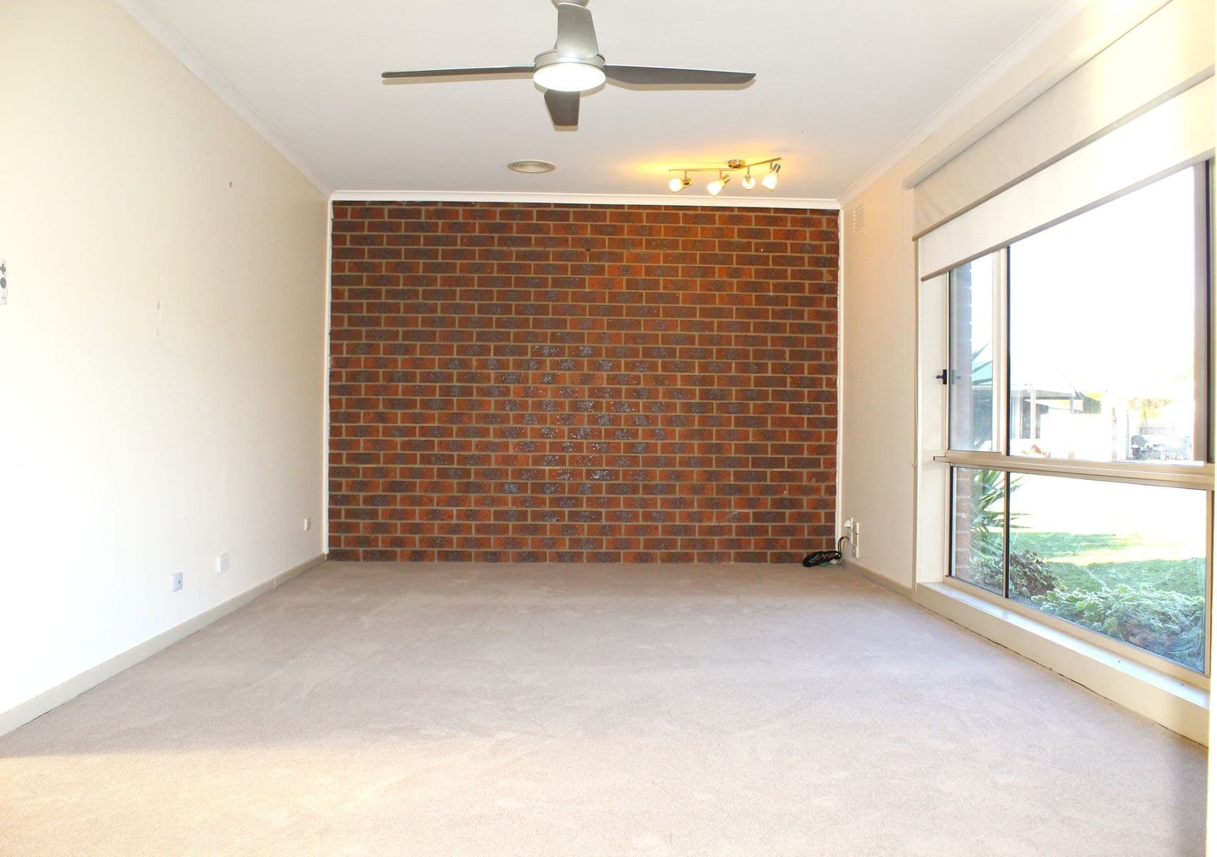 13 BURNETT STREET, Yarragon VIC 3823, Yarragon - Thumbnail 4