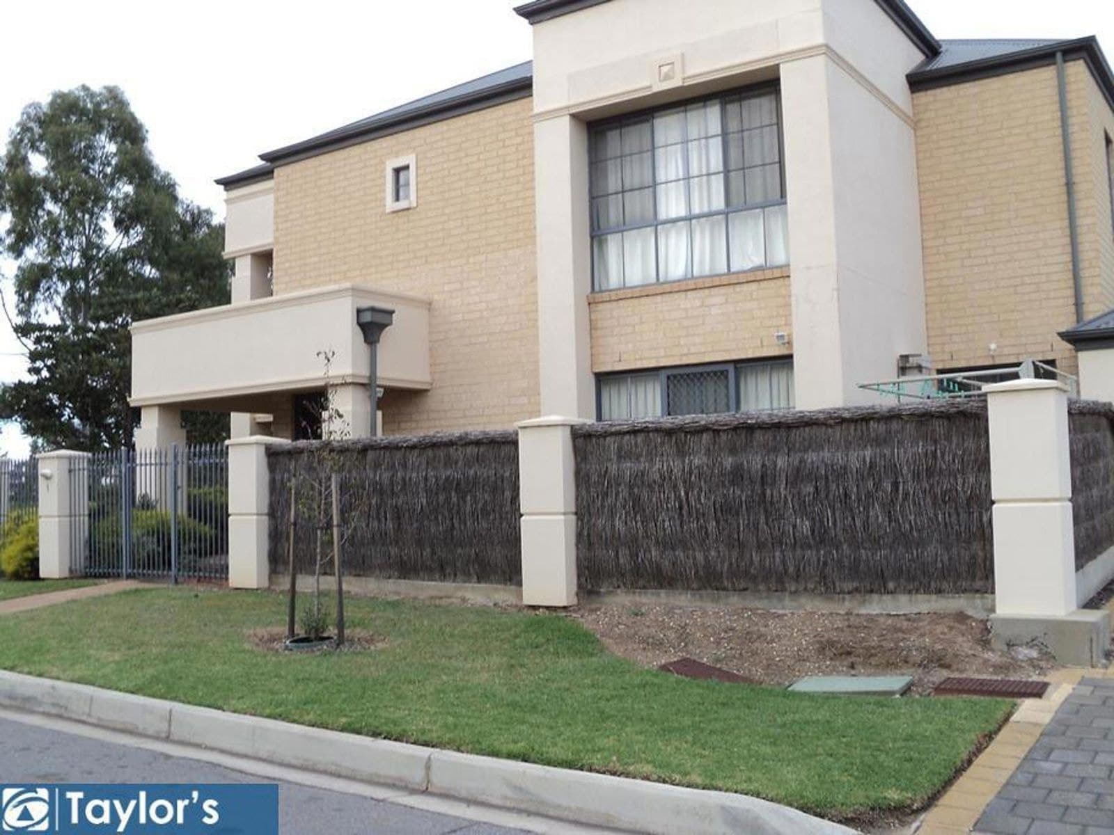 1/16 Parkdale Crescent, Mawson Lakes SA 5095, Mawson Lakes - Image 1