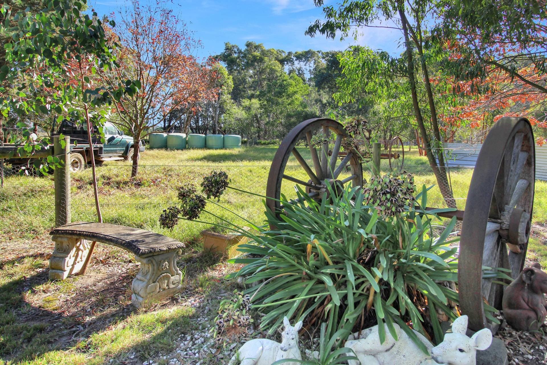 QUALITY RURAL LIVING WITH OUTSTANDING EQUINE FACILITIES, Hillside
    25 Andersons Lane VIC, Hillside 25 Andersons Lane - Thumbnail 6