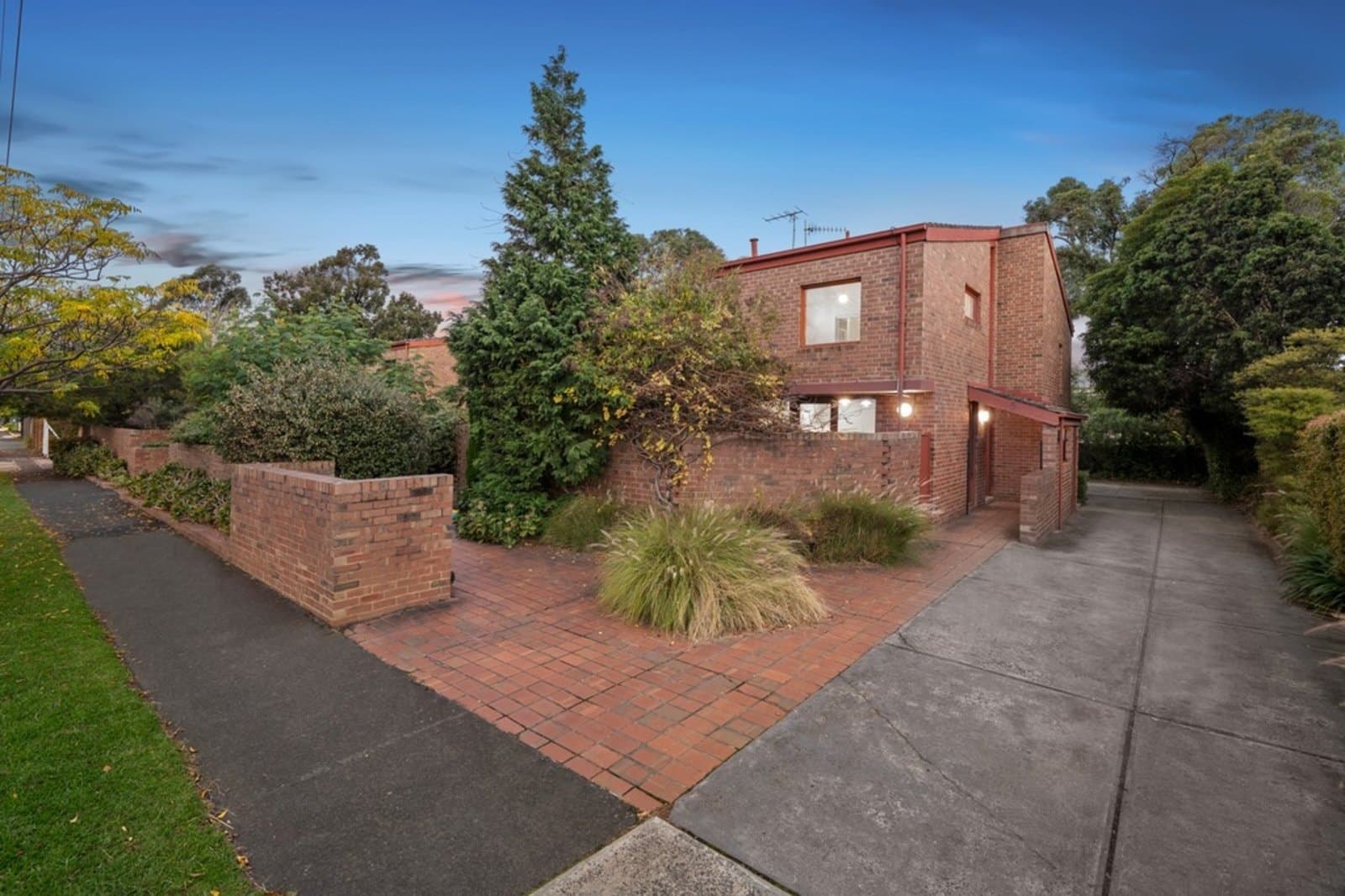 1-5 274 Barkers Road, Hawthorn - Thumbnail 2