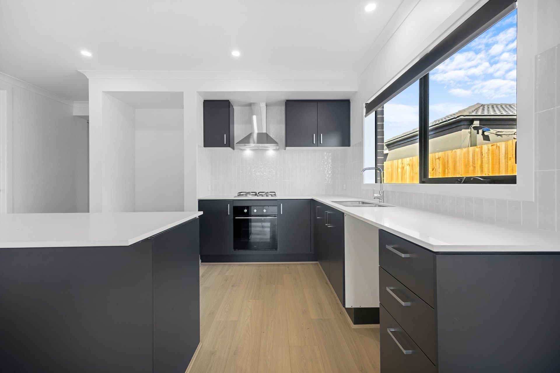 26 Dahlia Street,
                        
                    
                    
                        
                            Bonshaw, Bonshaw - Thumbnail 2