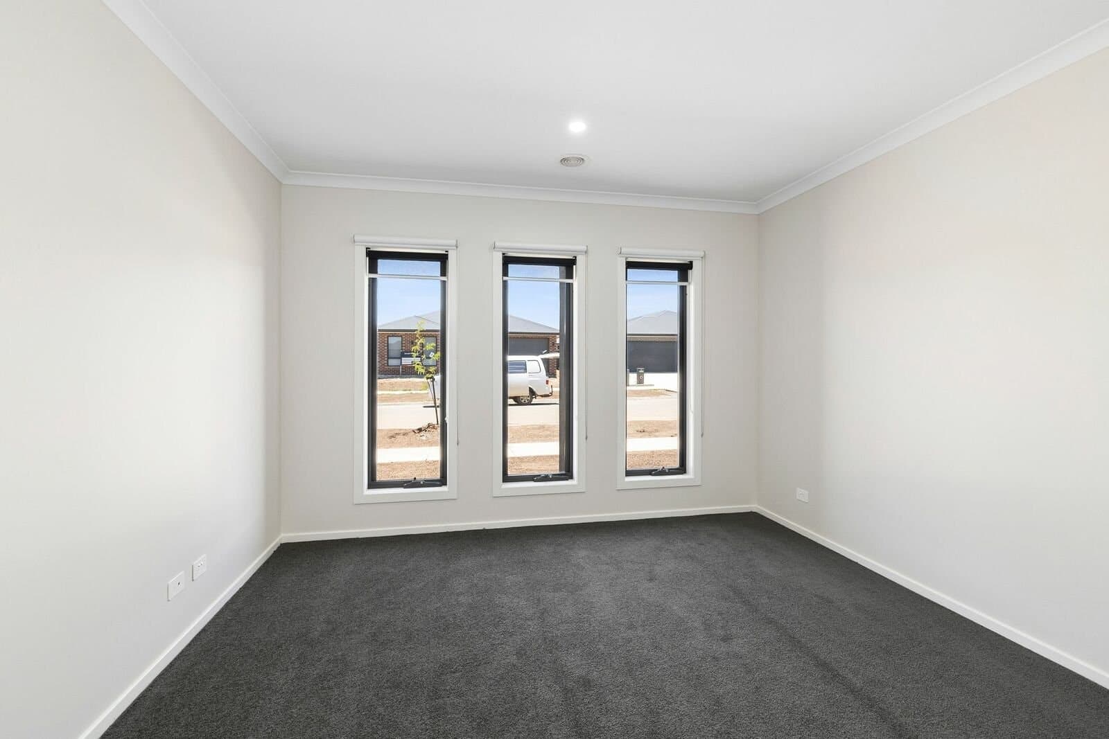 13 Nikolaos Street,
                        
                    
                    
                        
                            Smythes Creek, Smythes Creek - Thumbnail 5