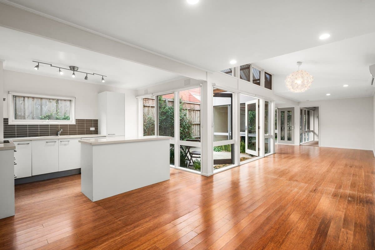 19 Seaview Cres, Black Rock, VIC, 3193, Black Rock - Thumbnail 3