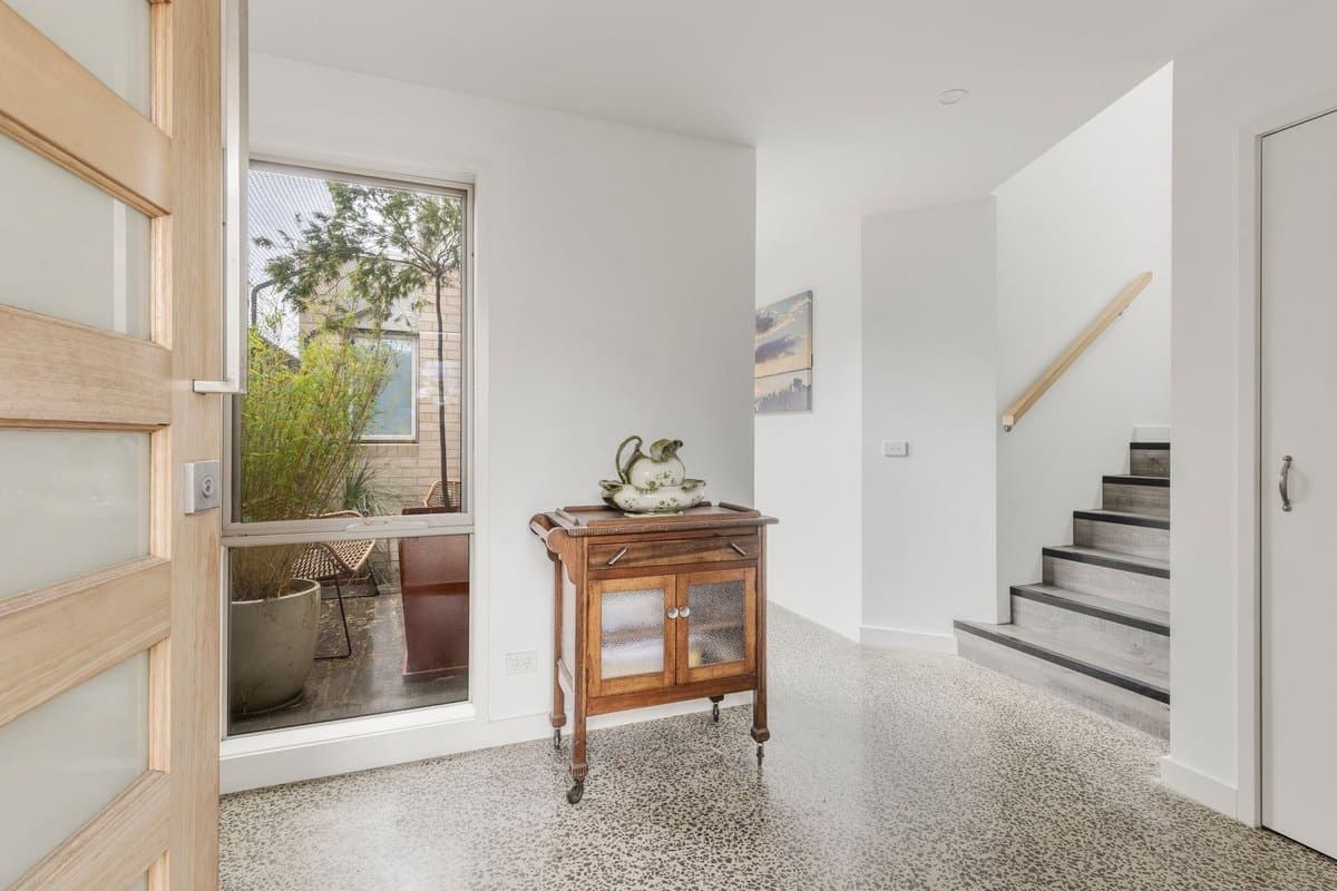 2 / 142 The Avenue, Ocean Grove, VIC, 3226, Ocean Grove - Thumbnail 2