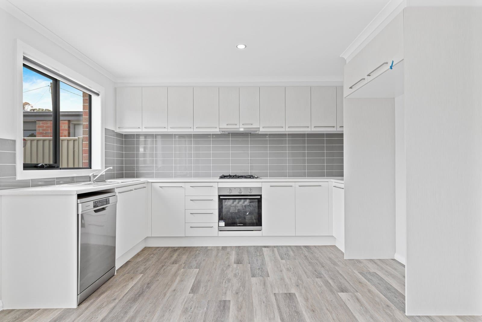 1/119 Lonsdale Street,
                        
                    
                    
                        
                            Redan, Redan - Thumbnail 2