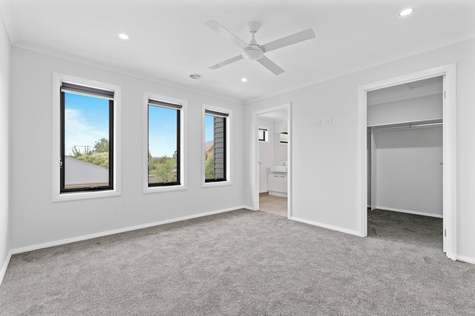 1/119 Lonsdale Street,
                        
                    
                    
                        
                            Redan, Redan - Thumbnail 5