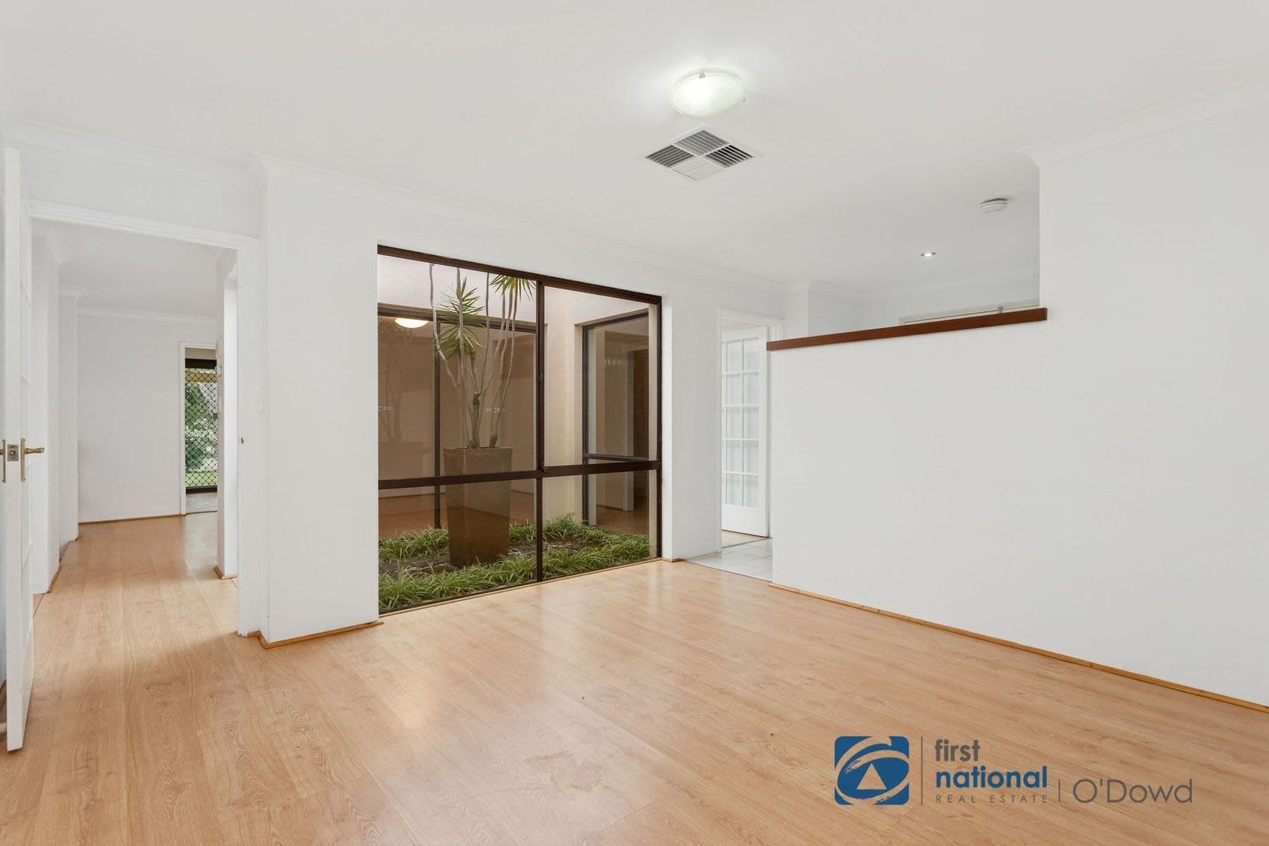 21 Bridle Drive, Maida Vale WA 6057, Maida Vale - Thumbnail 2