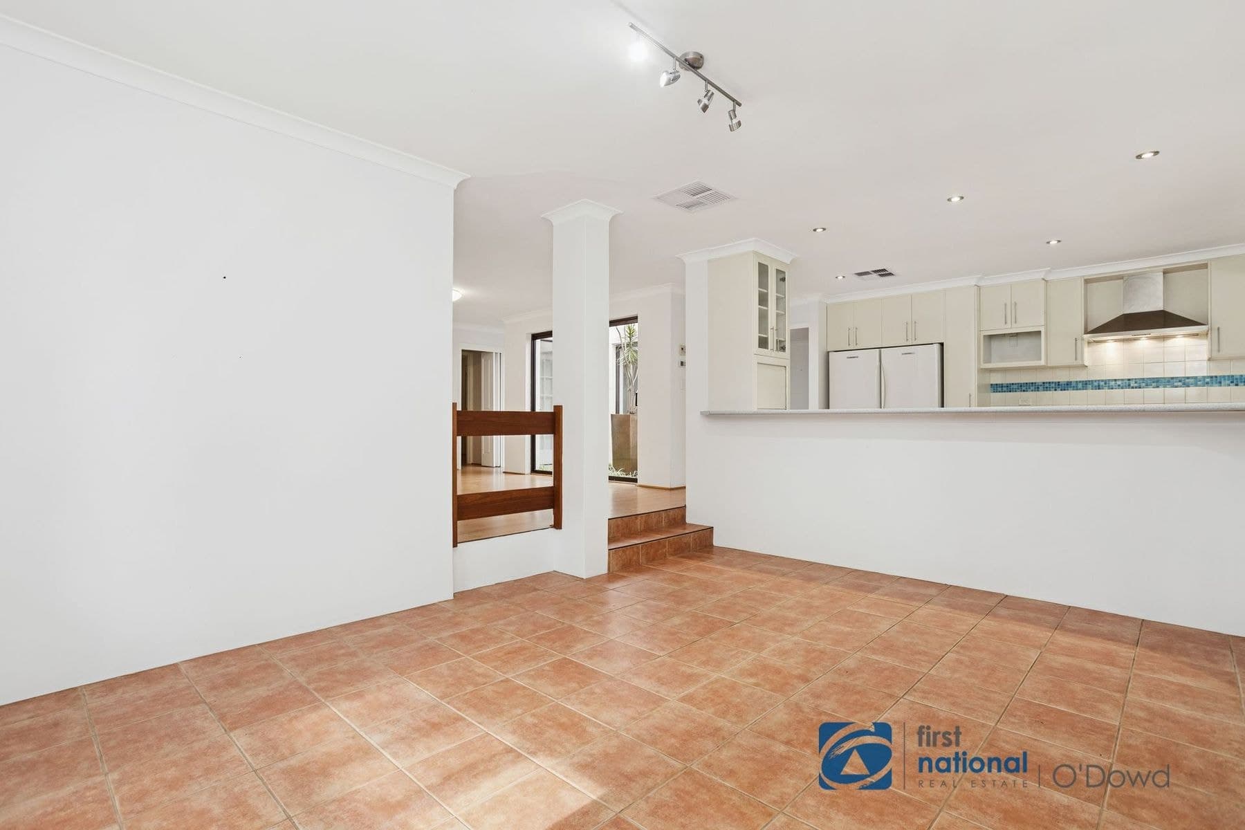 21 Bridle Drive, Maida Vale WA 6057, Maida Vale - Thumbnail 4