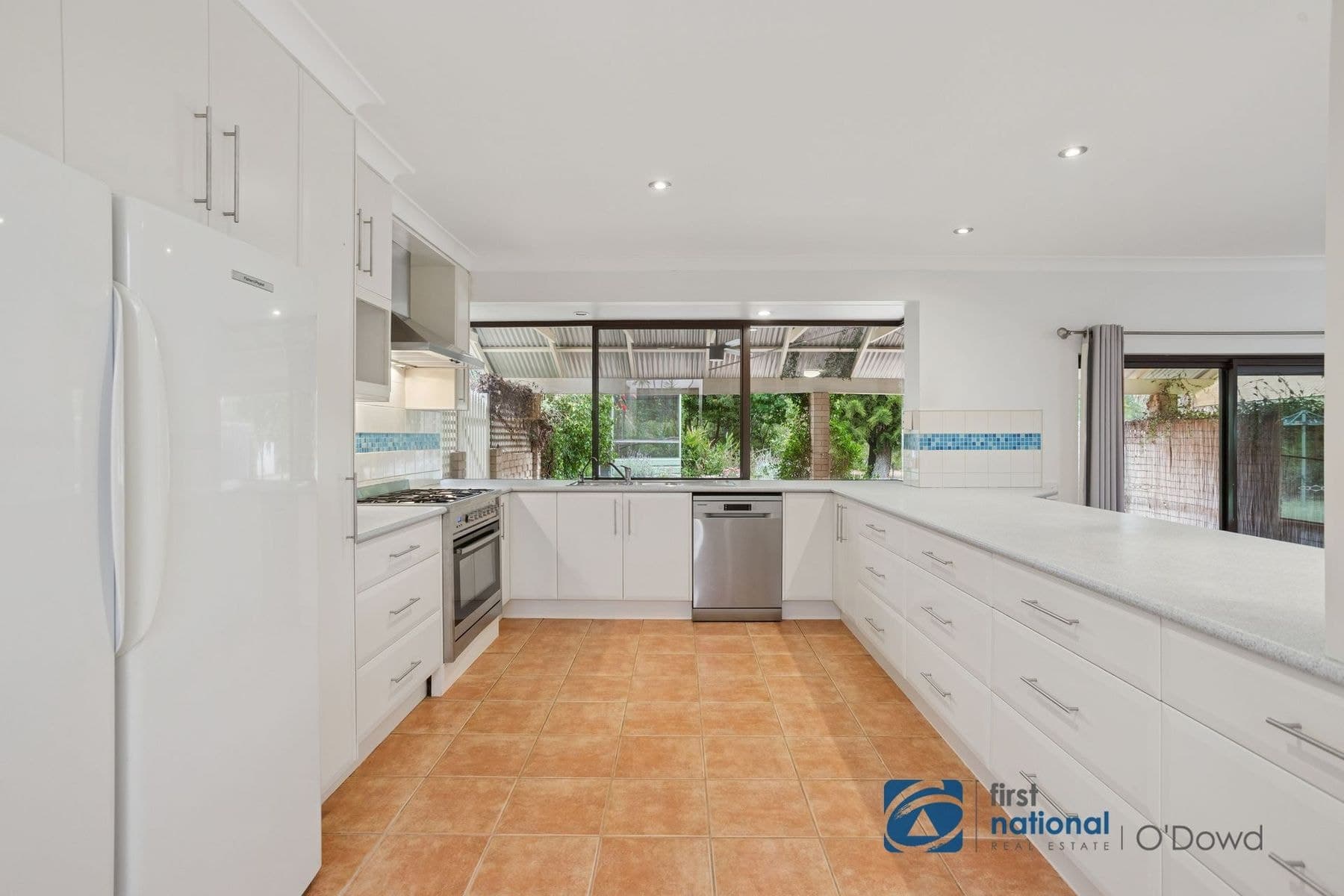 21 Bridle Drive, Maida Vale WA 6057, Maida Vale - Thumbnail 7