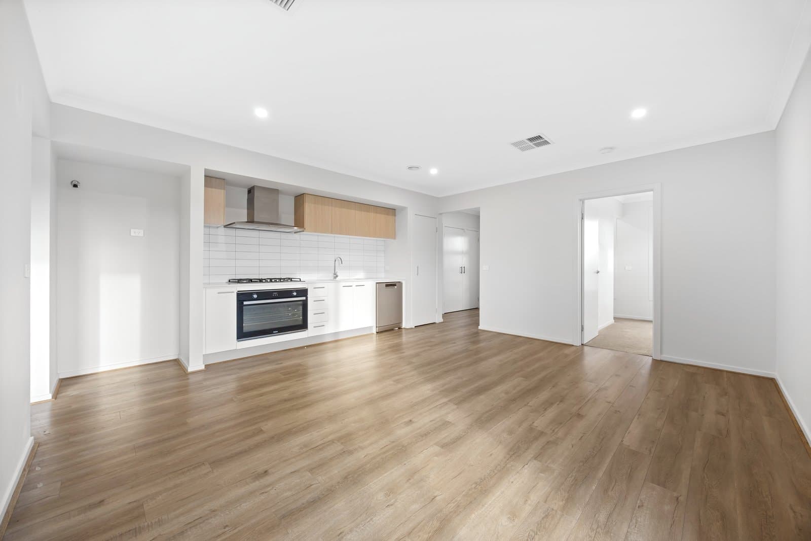 34B Aspen Street,
                        
                    
                    
                        
                            Winter Valley, Winter Valley - Thumbnail 3
