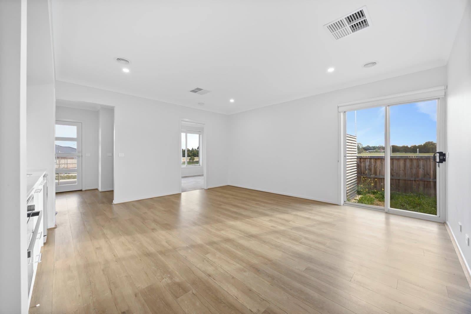 34B Aspen Street,
                        
                    
                    
                        
                            Winter Valley, Winter Valley - Thumbnail 4