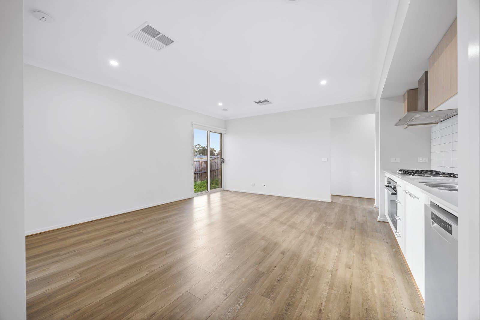 34B Aspen Street,
                        
                    
                    
                        
                            Winter Valley, Winter Valley - Thumbnail 5