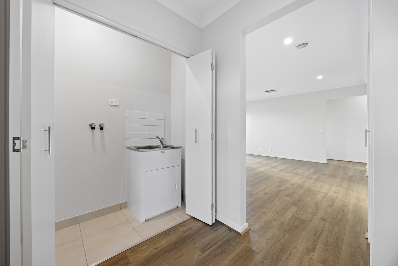 34B Aspen Street,
                        
                    
                    
                        
                            Winter Valley, Winter Valley - Thumbnail 6