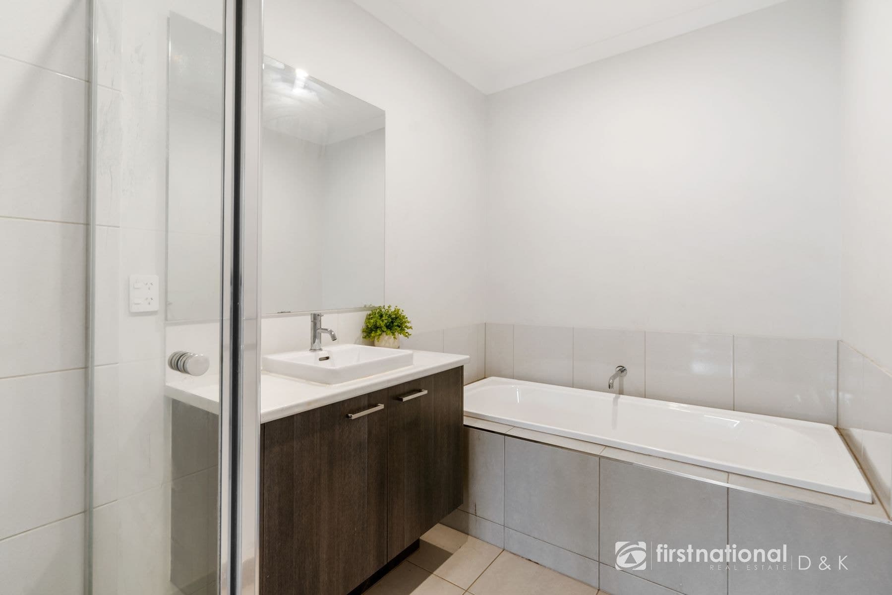 31 Knebworth Drive, Strathtulloh VIC 3338, Strathtulloh - Thumbnail 4
