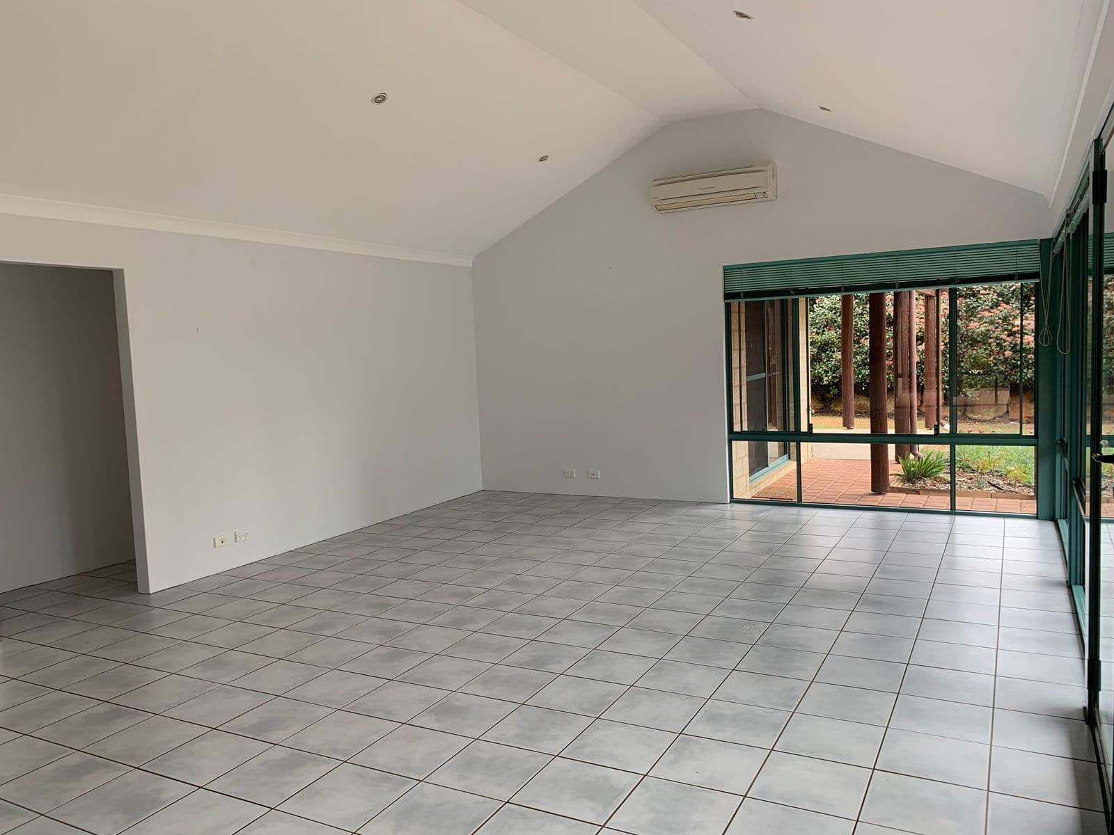 30 The Blvd, Margaret River WA 6285, Margaret River - Thumbnail 3