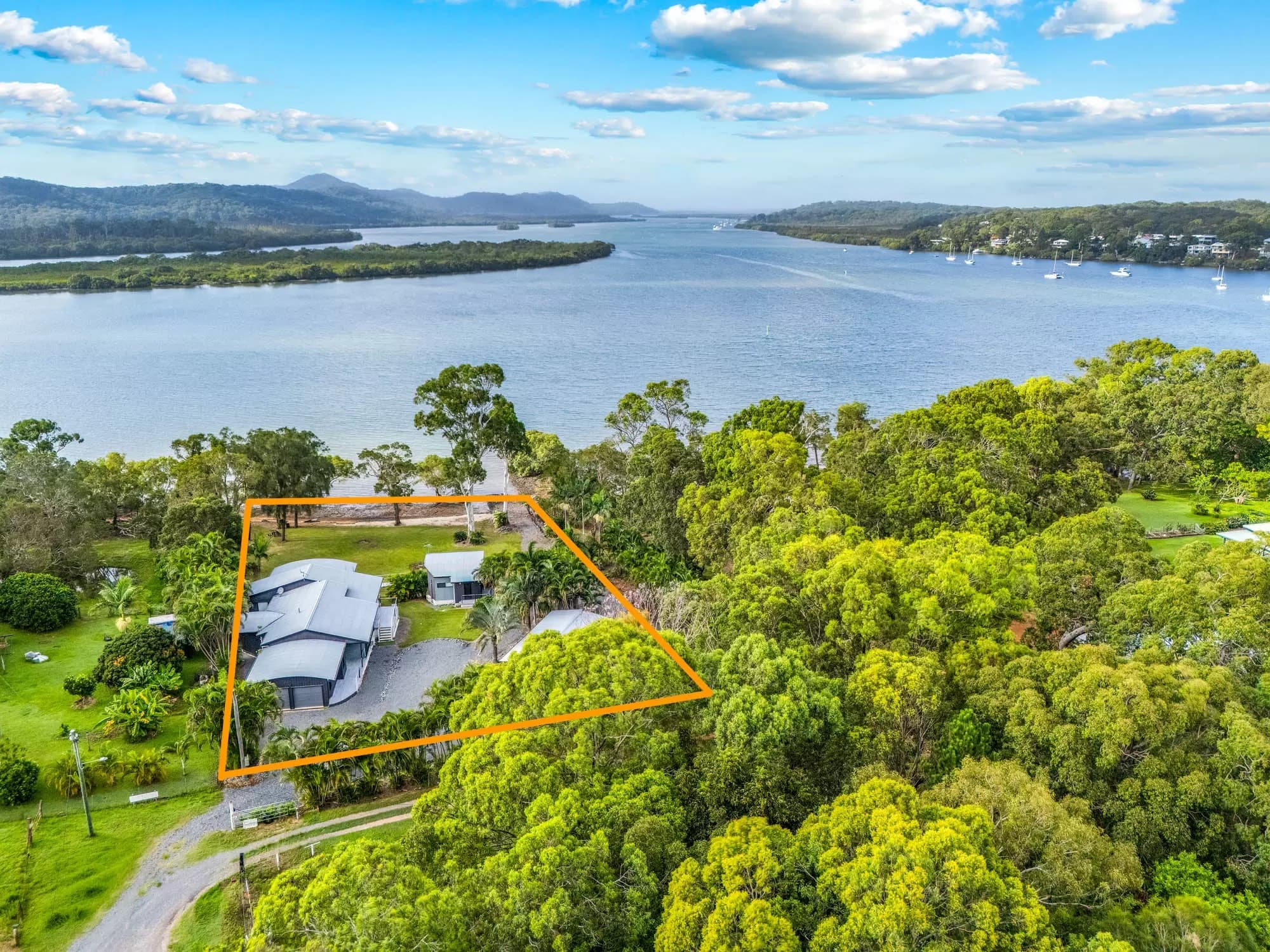 42 Carissa St, Russell Island 4184 QLD, Russell Island - Thumbnail 2