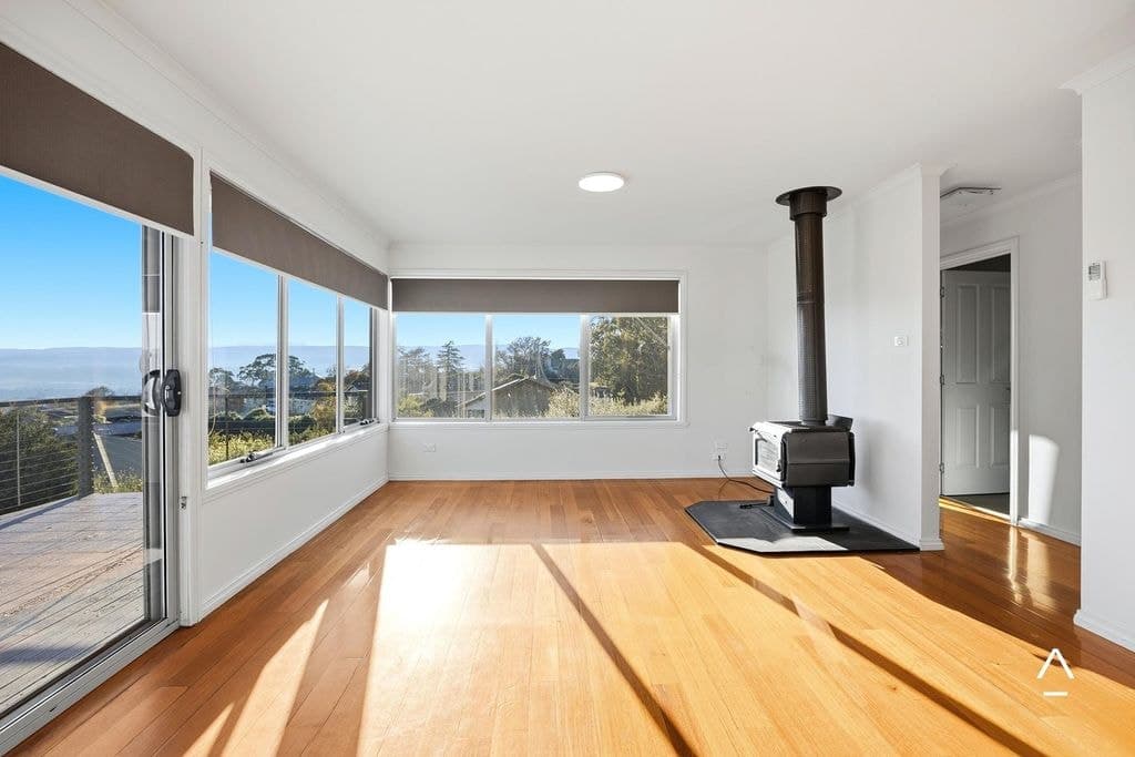 3/21 Beverley Hills Road, Newstead - Image 1