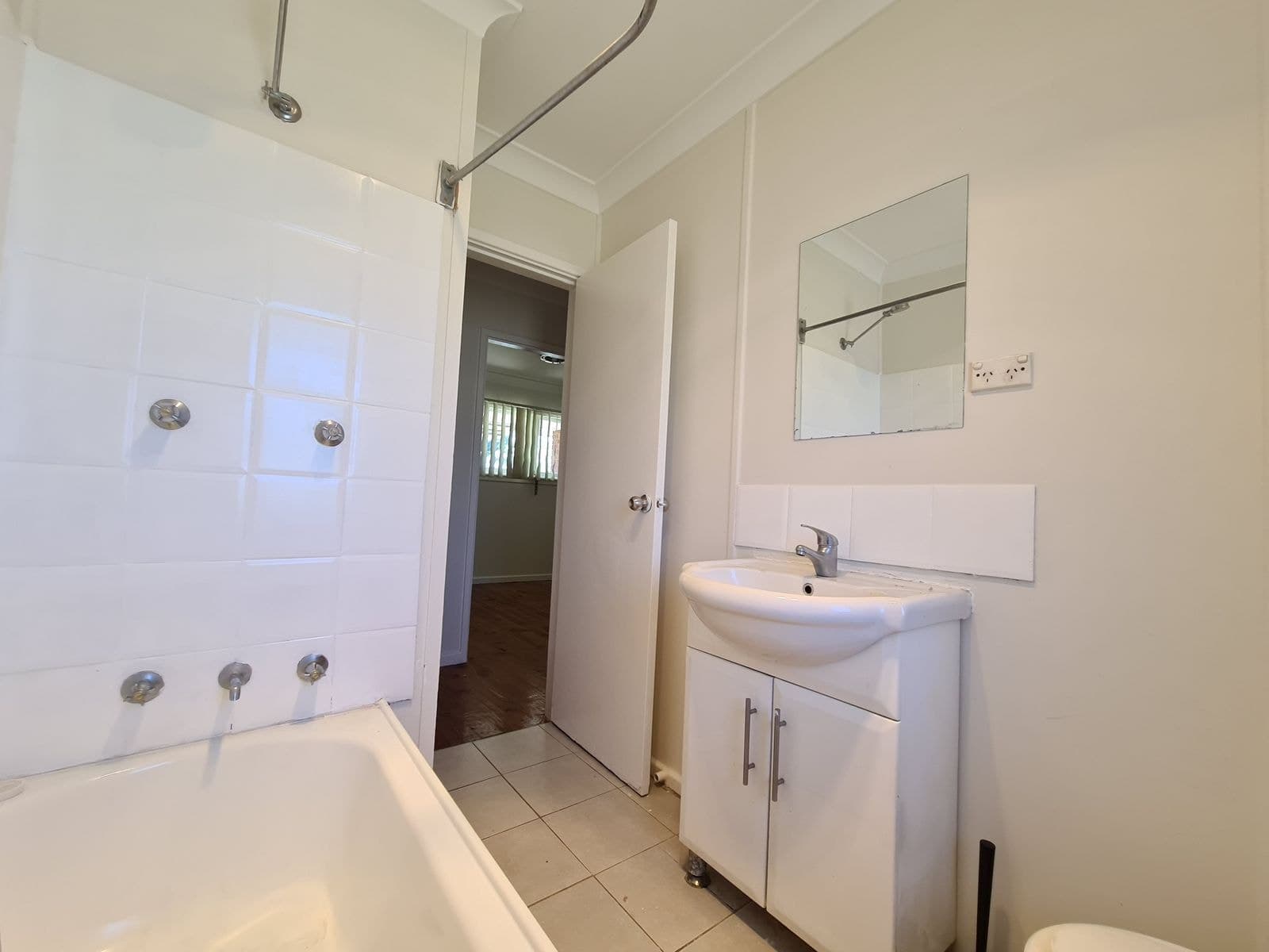 1 Rotorua Street, Lethbridge Park NSW 2770, Lethbridge Park - Thumbnail 8