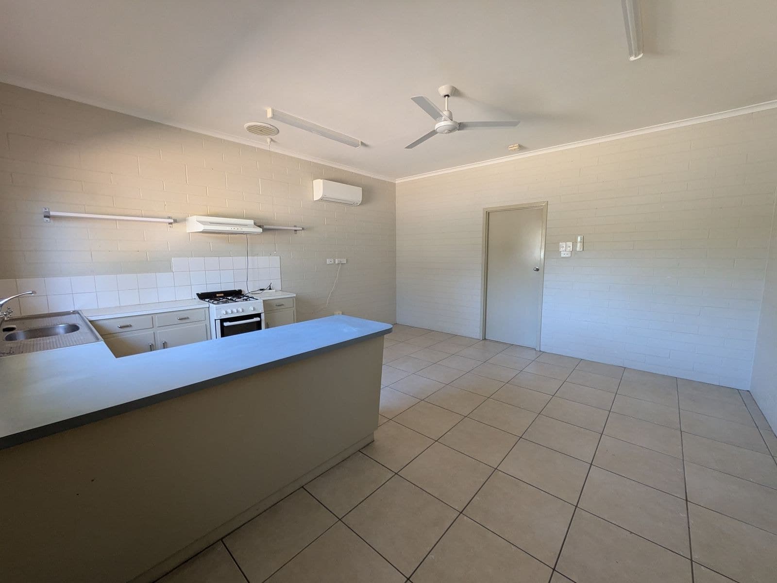 1/13 Chewings Street, East Side NT 0870, East Side - Thumbnail 3
