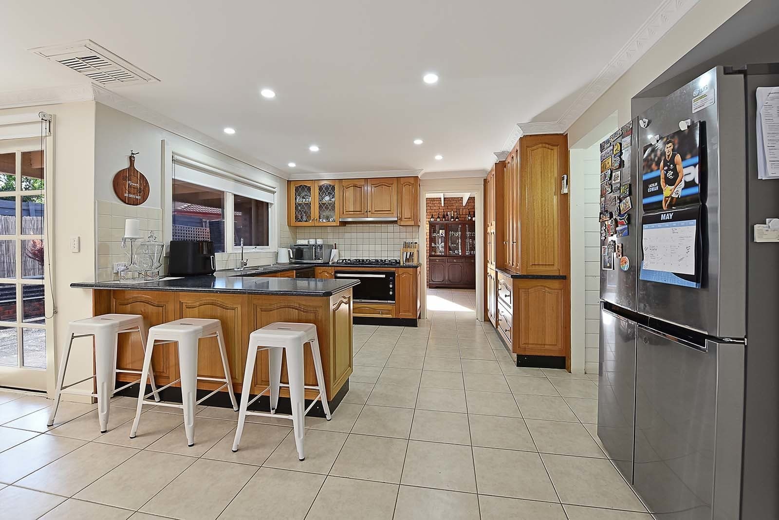 33 Moira Avenue, Reservoir, VIC 3073, Reservoir - Thumbnail 2